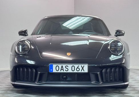 Porsche, 2025