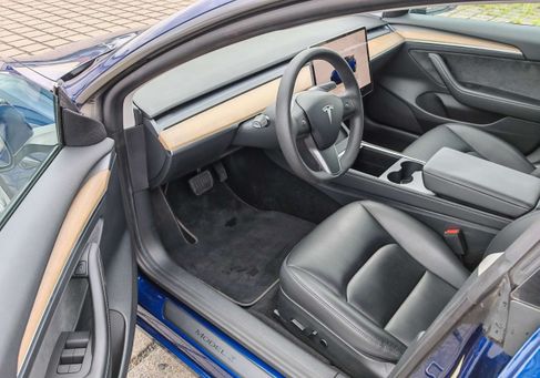 Tesla Model 3, 2023
