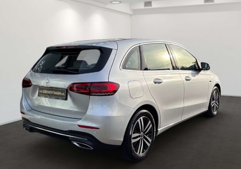 Mercedes-Benz B 250, 2021