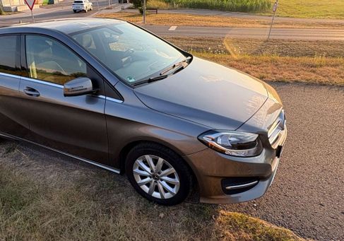 Mercedes-Benz B 180, 2017