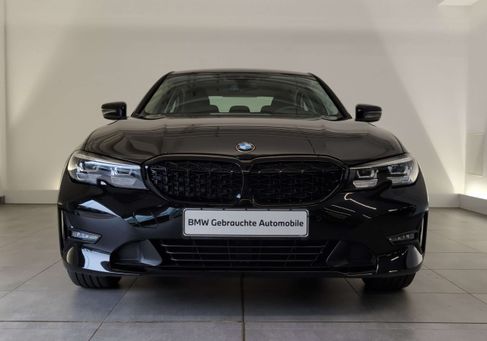 BMW 318, 2022