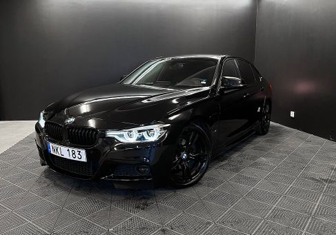 BMW 330, 2018