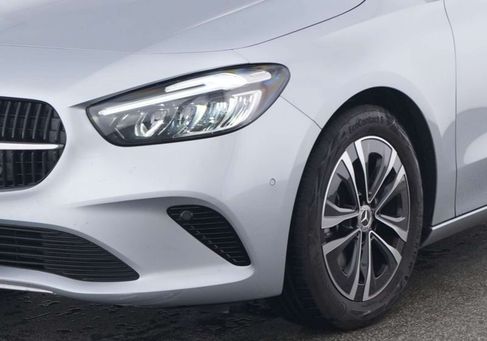 Mercedes-Benz B 180, 2025
