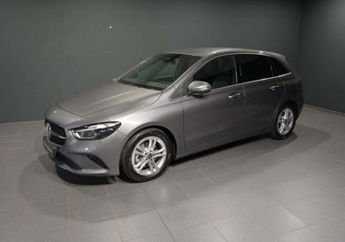 Mercedes-Benz B 180, 2025