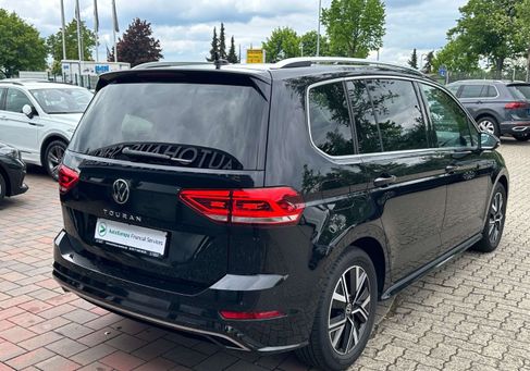 Volkswagen Touran, 2022 3