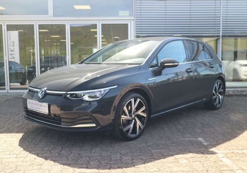 Volkswagen Golf, 2024 2