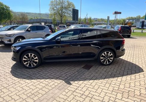 Volvo V60 Cross Country, 2021