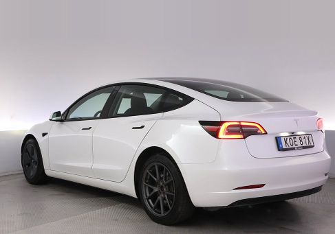 Tesla Model 3, 2022 3