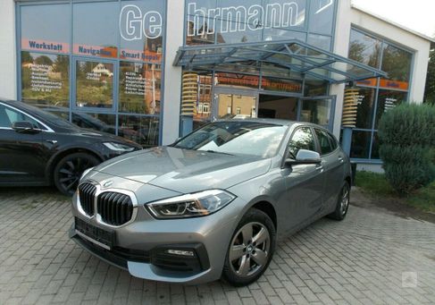 BMW 118, 2022