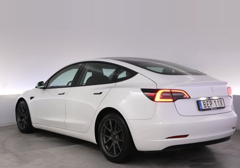 Tesla Model 3, 2021 3