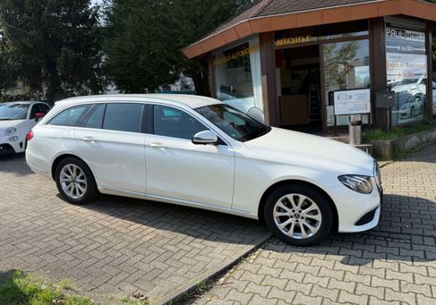 Mercedes-Benz E 220, 2018