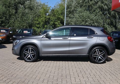Mercedes-Benz GLA 180, 2019 3