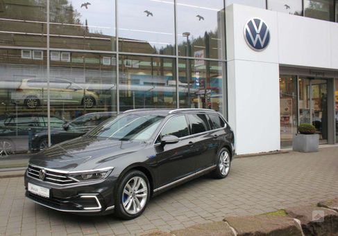 Volkswagen Passat Variant, 2020