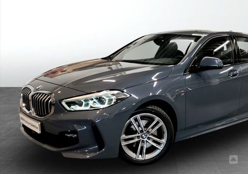 BMW 118, 2021