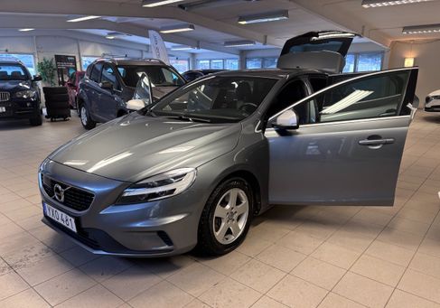Volvo V40, 2018
