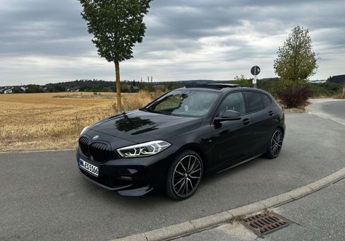 BMW 118, 2023