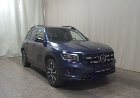 Mercedes-Benz 220, 2022