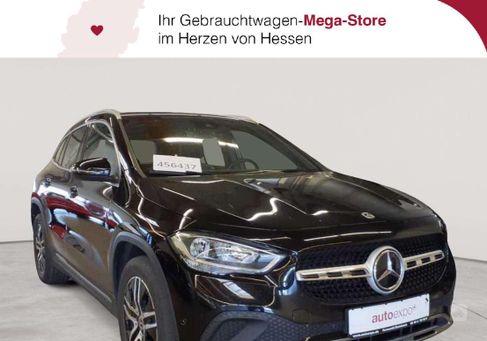 Mercedes-Benz GLA 200, 2023