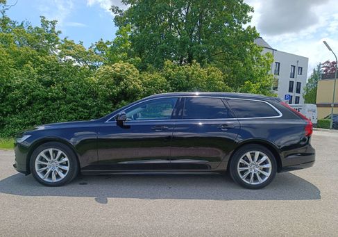 Volvo V90, 2021