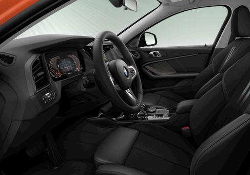BMW 118, 2023