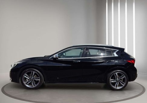 Infiniti Q30, 2017