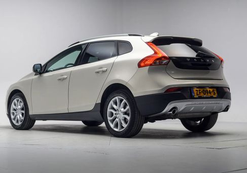 Volvo V40 Cross Country, 2019