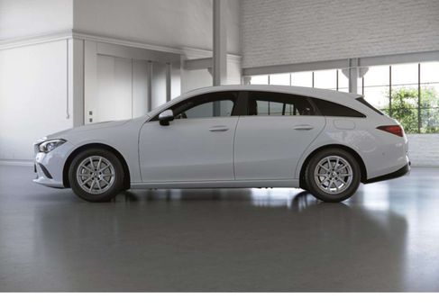 Mercedes-Benz CLA 180, 2021