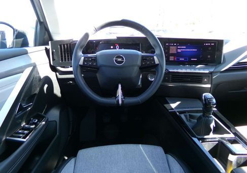 Opel Astra, 2022