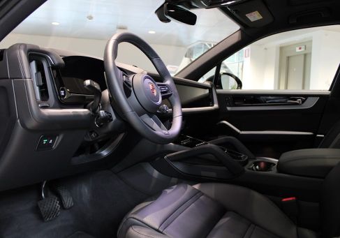 Porsche Cayenne, 2025