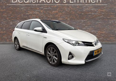 Toyota Auris Touring Sports, 2015