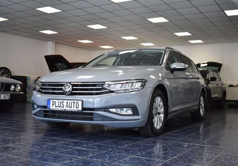 Volkswagen Passat, 2023