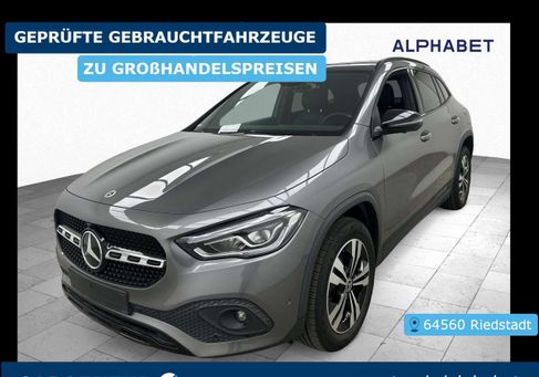 Mercedes-Benz GLA 200, 2021