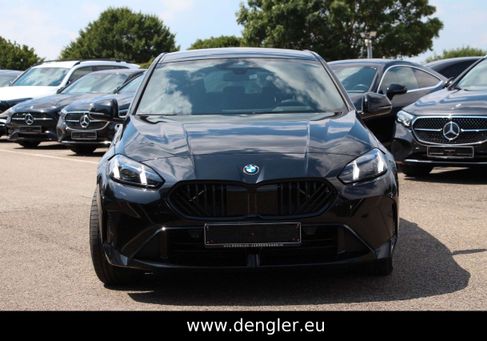 BMW 120, 2025 2