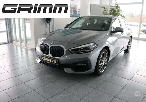 BMW 120, 2023