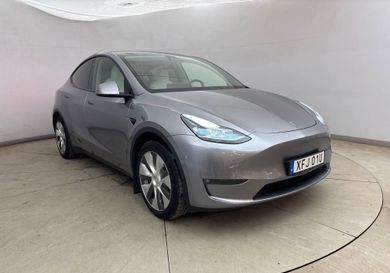 Tesla Model Y, 2023