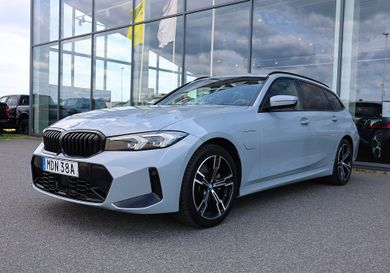 BMW 330, 2024