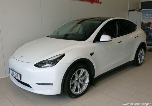 Tesla Model Y, 2023 2