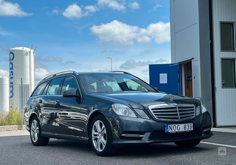Mercedes-Benz E 200, 2013