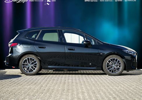 BMW 220, 2025