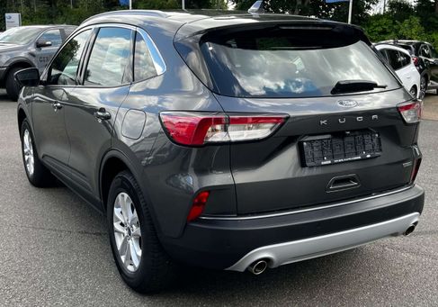 Ford Kuga, 2022