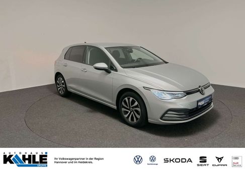 Volkswagen Golf, 2022