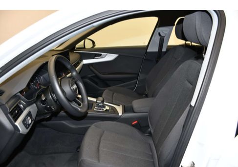Audi A4, 2023