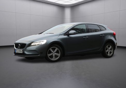 Volvo V40, 2018