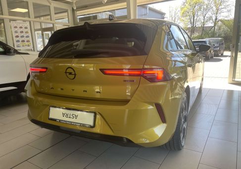 Opel Astra, 2022