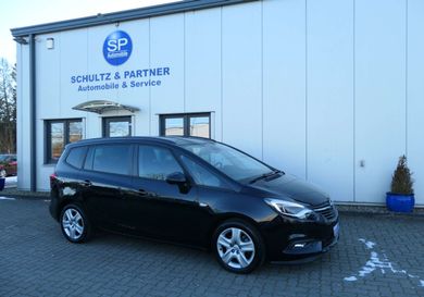 Opel Zafira Tourer, 2017