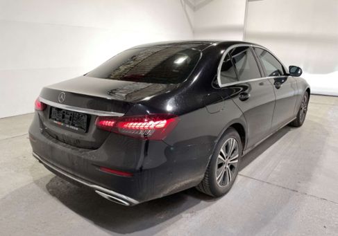 Mercedes-Benz E 200, 2020