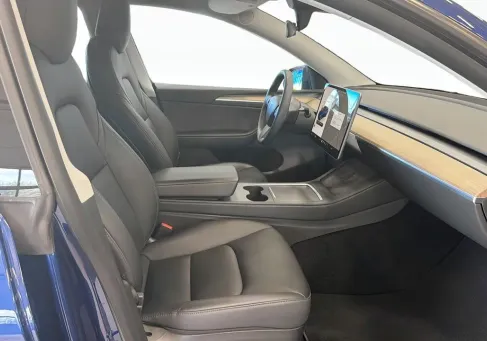 Tesla Model Y, 2022 3