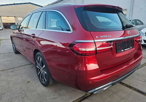 Mercedes-Benz E 300, 2021 3