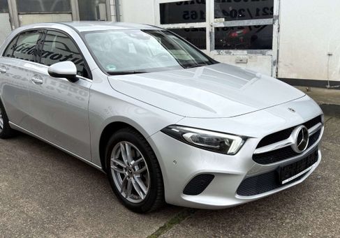 Mercedes-Benz A 250, 2022