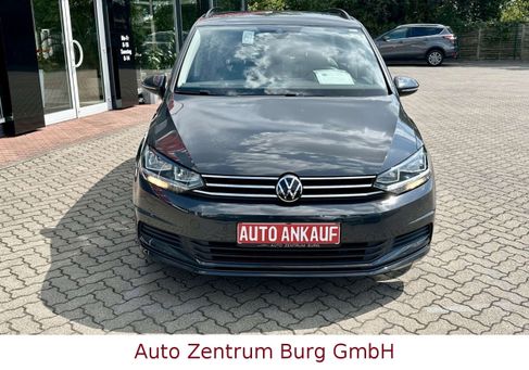 Volkswagen Touran, 2024 3